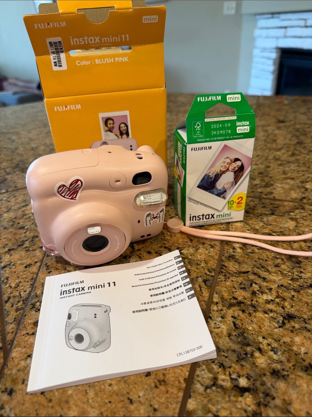 Fujifilm instax mini 11 Instant Camera - Blush Pink